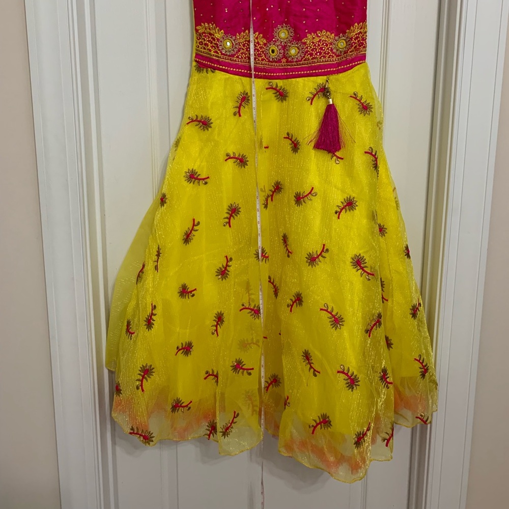 Girls Indian dress - Size 32